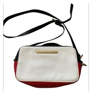 Steven Madden Chic White and Red Crossbody Bag